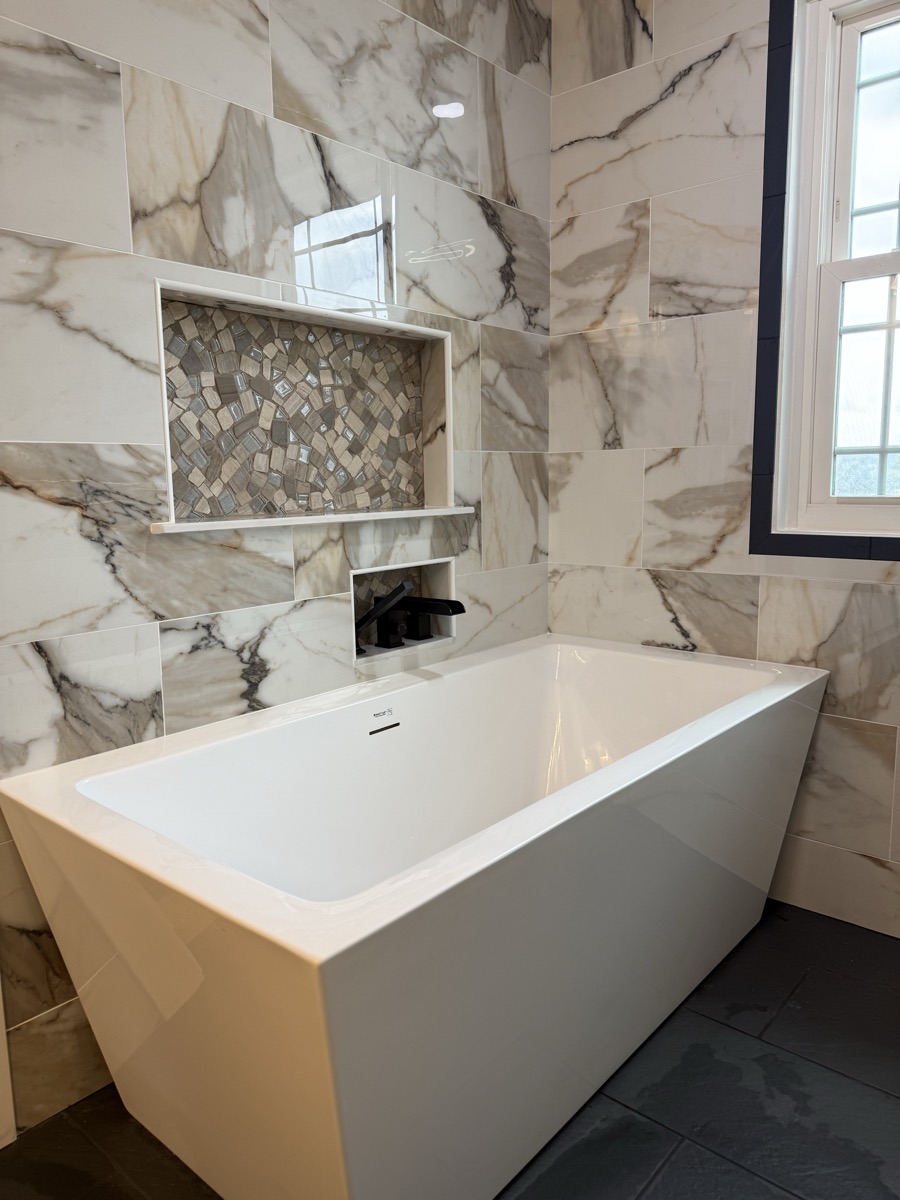 Full Bathroom With Tub & Shower